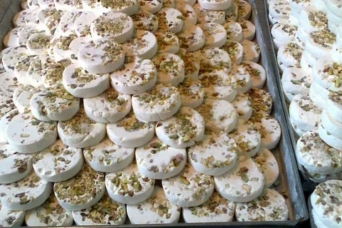 تصویر 1 از بهترین گز پسته ای اصفهان + قیمت خرید عالی